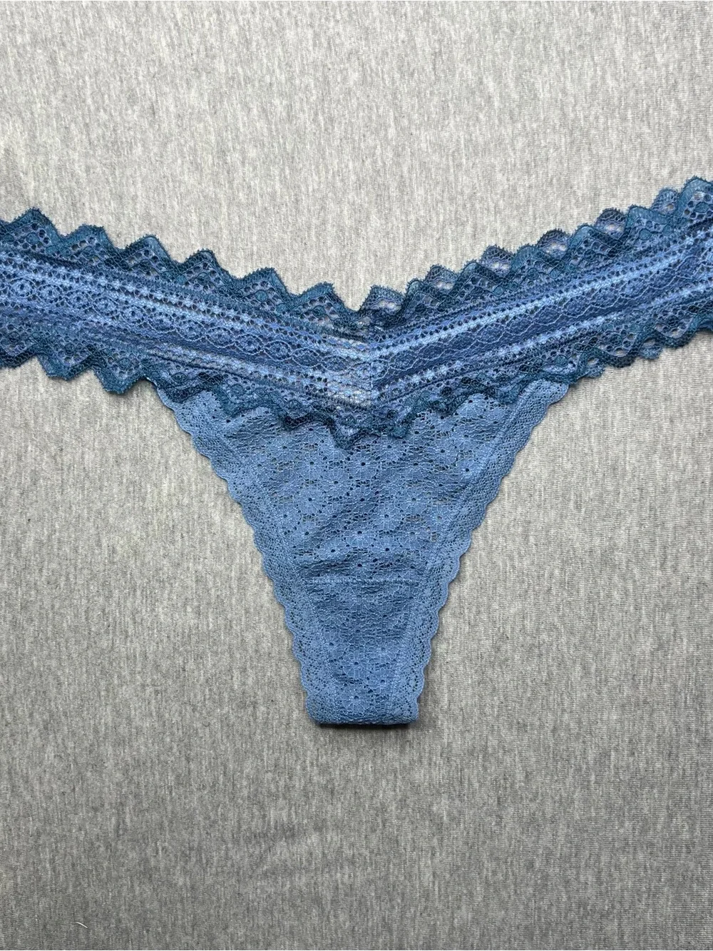 NWOT Aerie blue lace thong size small
